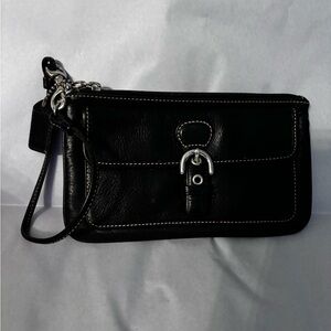 🎁❤️Vintage coach leather wrist bag🎁cell phone clutch🥰and dust bag😘